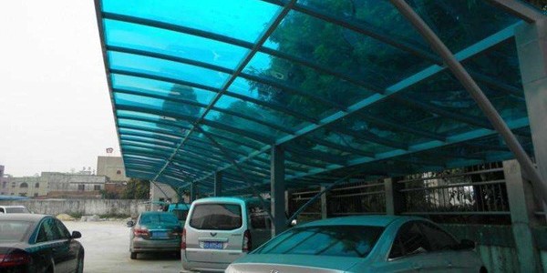 陽(yáng)光板雨棚如何安裝？陽(yáng)光板雨棚安裝注意事項(xiàng)