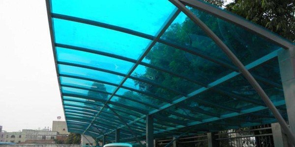 西安耐力板雨棚壽命有多少？