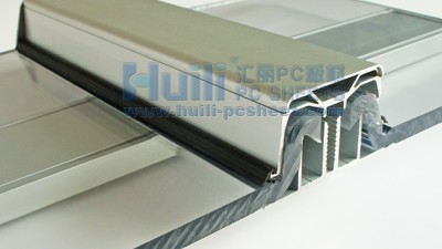 U型鎖扣實(shí)心板系統(tǒng)