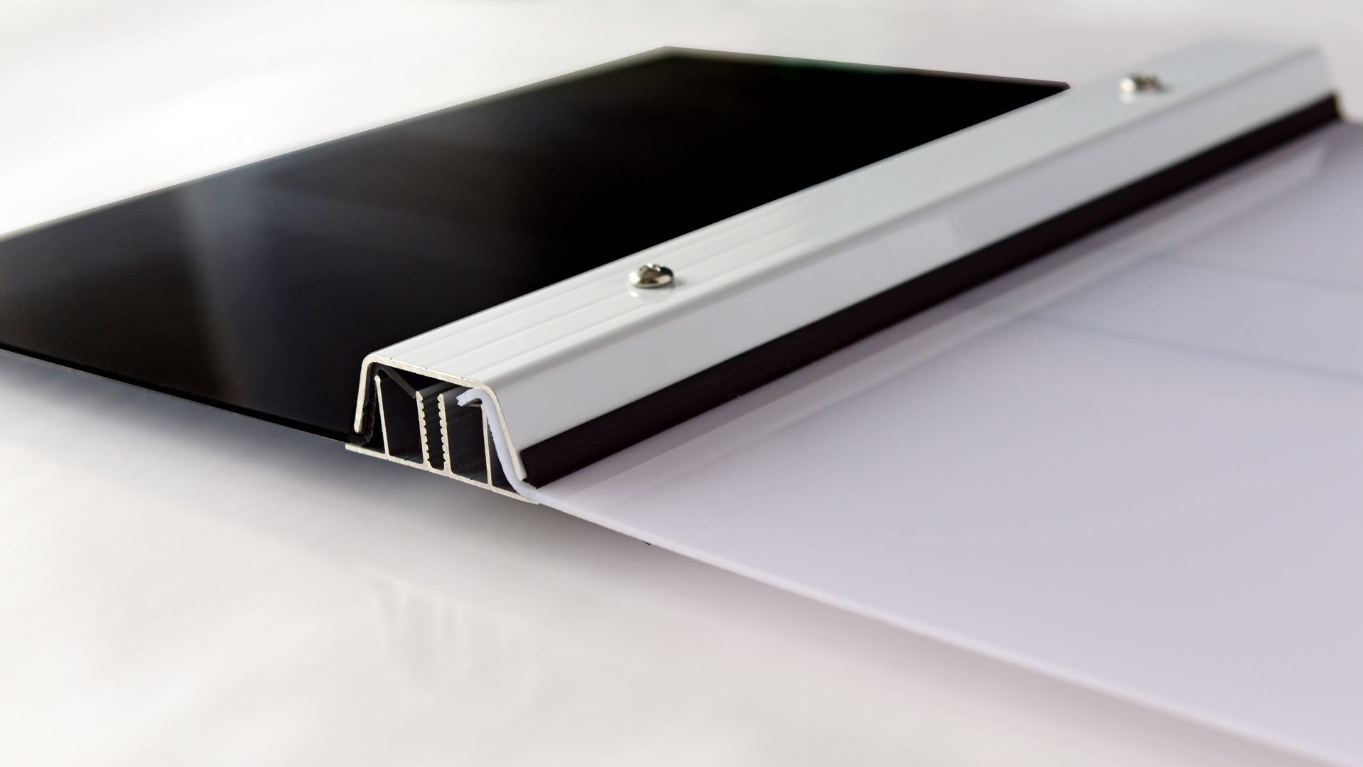 U型鎖扣實(shí)心板系統(tǒng)